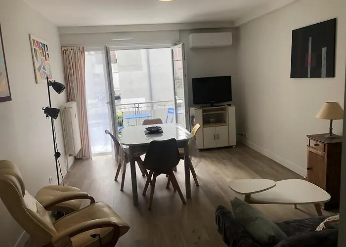 T3 58 M2, Le République, Centre-ville, Climatisé, Balcon * Aix-les-Bains